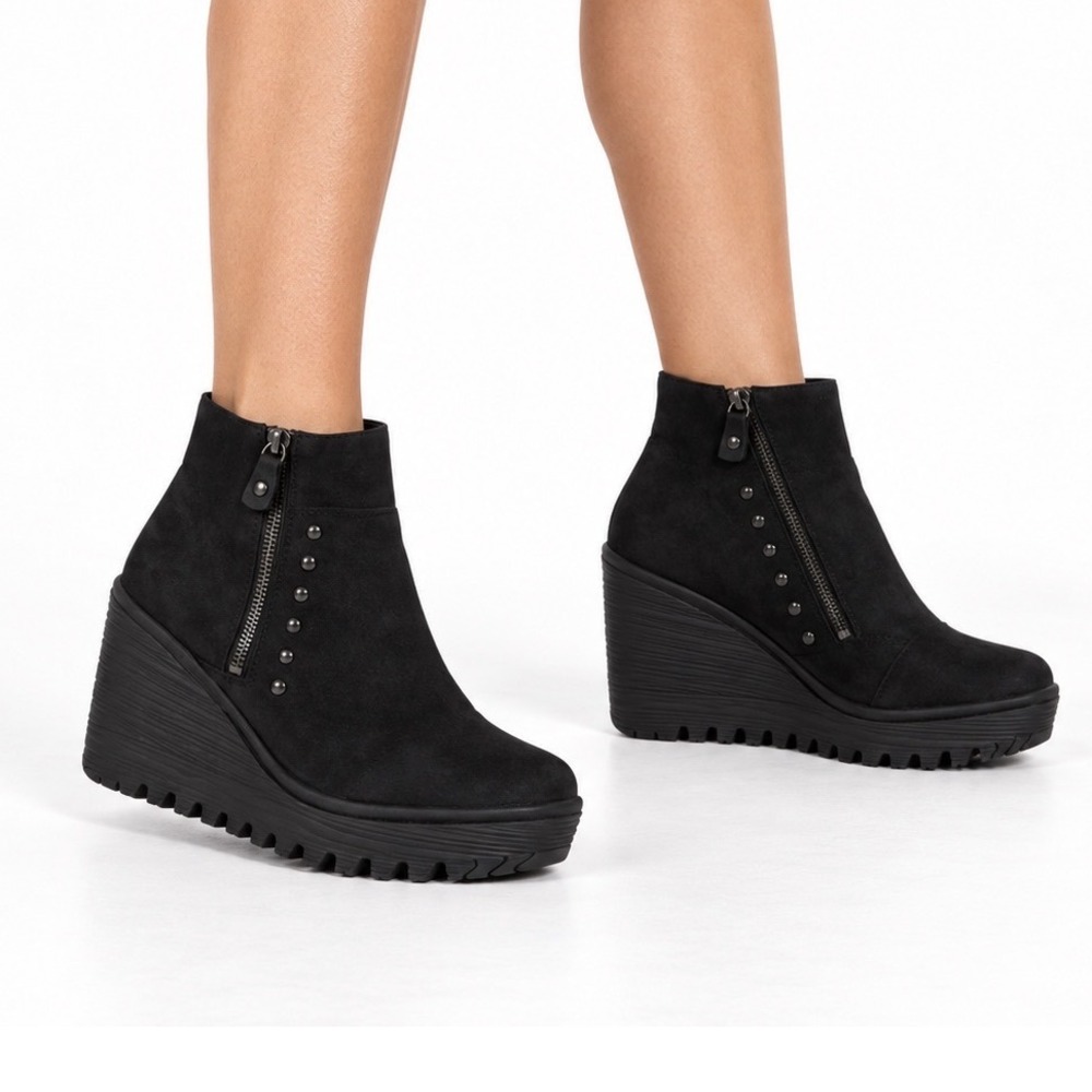 Fly London Black Leather Studded Wedge Platform Ankle Boots Women's Size 8-8.5